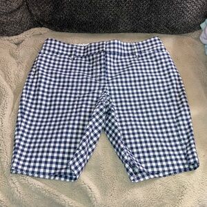 Talbots Perfect Short 9.5”, size 6P
